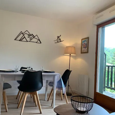 Apartment Le Flocon D'aurouze 522, 4 Personnes, La Joue du Loup